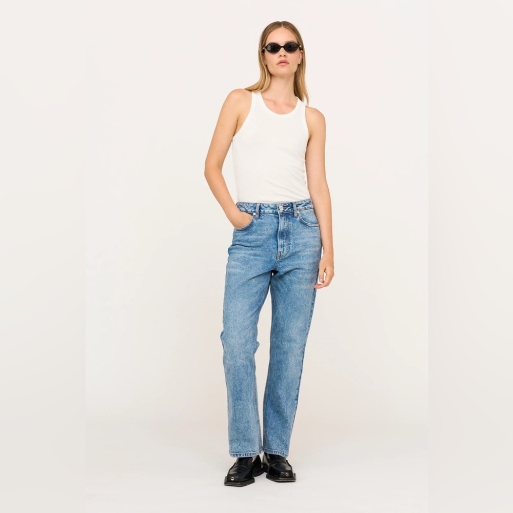 Tomorrow Hailey Jeans Size 25x28 Color Blue